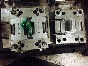 防塵罩外殼模具，防塵罩外殼塑膠模具制造，防塵罩外殼生產(chǎn)廠家F-31245